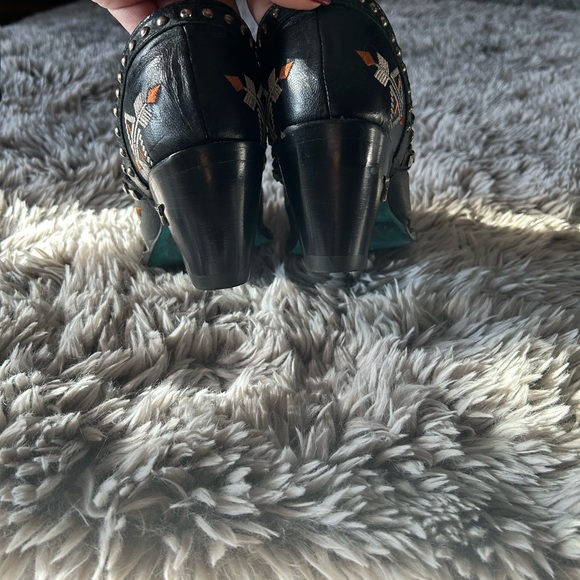 Lane Aztec Peep Toe - Picture 6 of 8